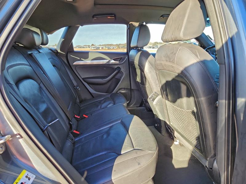 96611335 :رقم المزاد ، WA1GFCFS4GR014636 vin ، 2016 Audi Q3 مزاد بيع