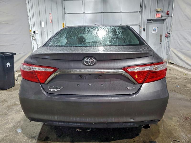 97236825 :رقم المزاد ، 4T1BF1FK8FU952618 vin ، 2015 Toyota Camry مزاد بيع