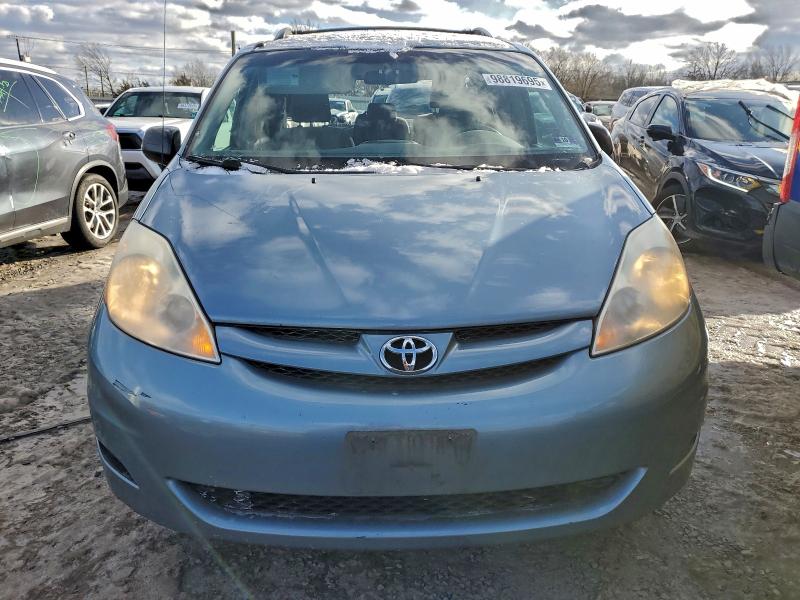 Продажа на аукционе авто 2010 Toyota Sienna Ce, vin: 5TDKK4CC7AS342236, номер лота: 98819695