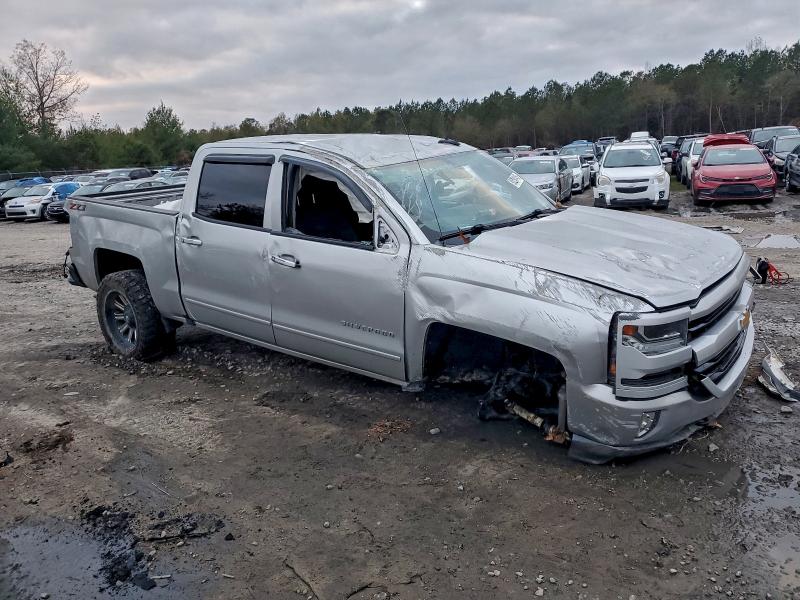 Продаж на аукціоні авто 2018 Chevrolet Silverado, vin: 3GCUKREC4JG318879, номер лоту: 95234145