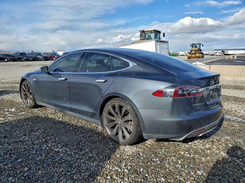 2015 Tesla Model S მანქანა იყიდება აუქციონზე, vin: 5YJSA1H24FFP69371, აუქციონის ნომერი: 95893645