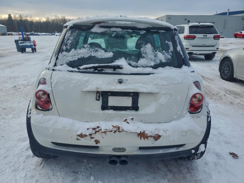2004 Mini Cooper S მანქანა იყიდება აუქციონზე, vin: WMWRE33484TD85157, აუქციონის ნომერი: 95927075