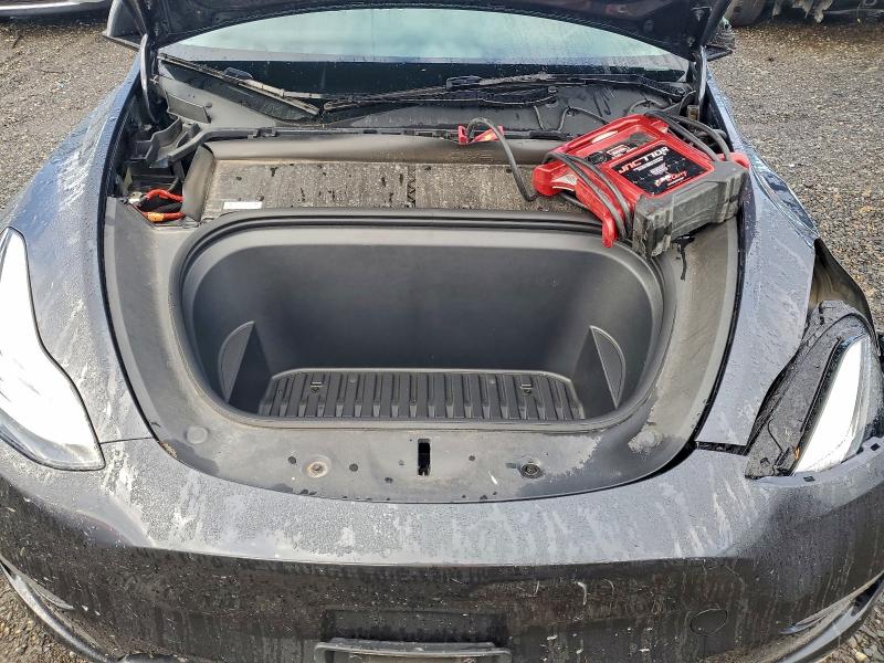 2024 Tesla Model Y მანქანა იყიდება აუქციონზე, vin: 7SAYGDED4RF055232, აუქციონის ნომერი: 97722985