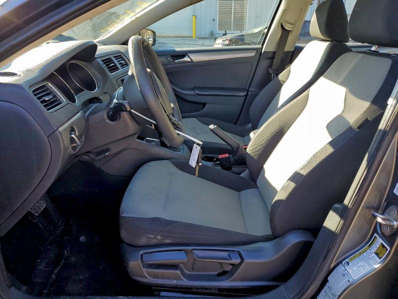 96033635 :رقم المزاد ، 3VW2B7AJXHM341818 vin ، 2017 Volkswagen Jetta مزاد بيع