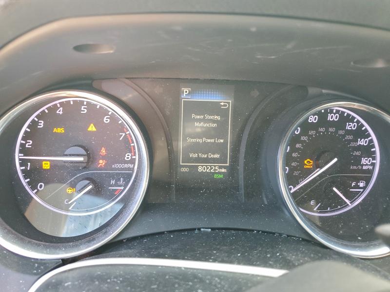 96235315 :رقم المزاد ، 4T1B11HK9JU120595 vin ، 2018 Toyota Camry مزاد بيع