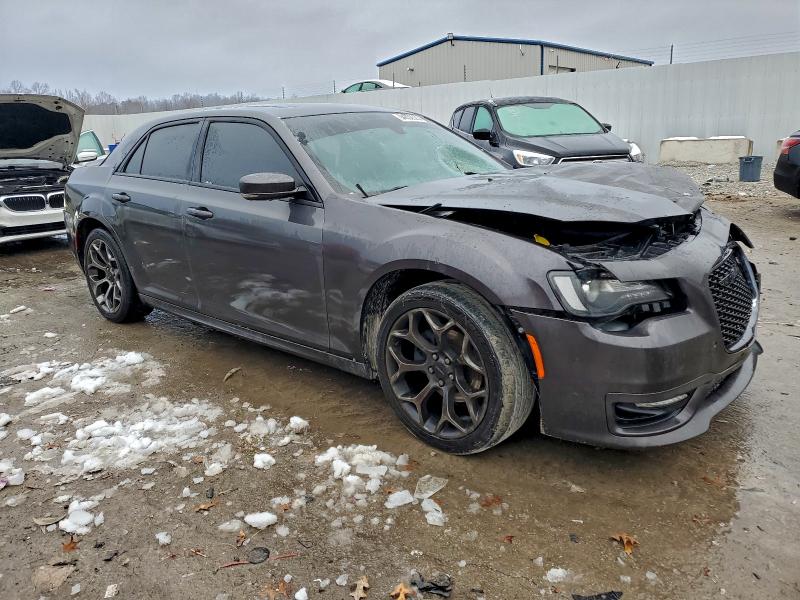 94030325 :رقم المزاد ، 2C3CCABG0JH266656 vin ، 2018 Chrysler 300 مزاد بيع