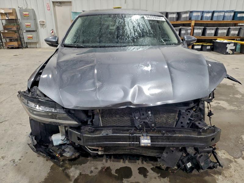96259065 :رقم المزاد ، 1VWBA7A31JC021878 vin ، 2018 Volkswagen Passat مزاد بيع