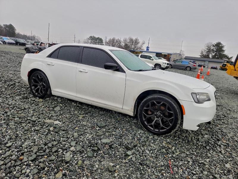 Продажа на аукционе авто 2019 Chrysler 300, vin: 2C3CCAAGXKH590958, номер лота: 93977745