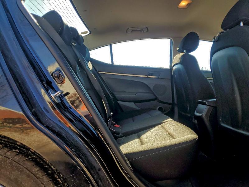 Продаж на аукціоні авто 2018 Hyundai Elantra, vin: 5NPD74LF3JH353177, номер лоту: 97290315