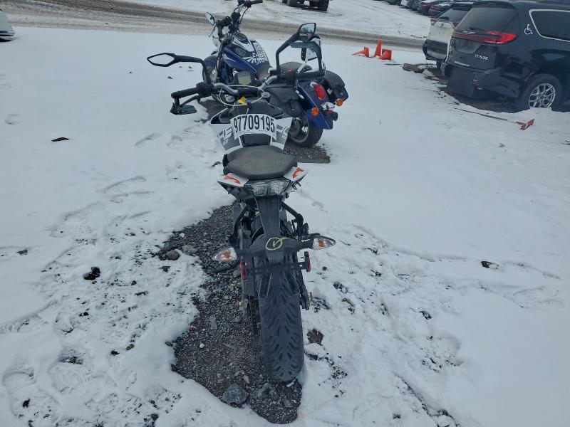 97709195 :رقم المزاد ، MD2JPC407NC034979 vin ، 2022 Ktm 200 مزاد بيع