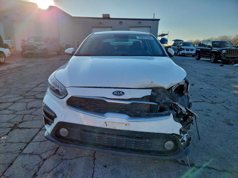 2019 Kia Forte მანქანა იყიდება აუქციონზე, vin: 3KPF24AD8KE111306, აუქციონის ნომერი: 95841295