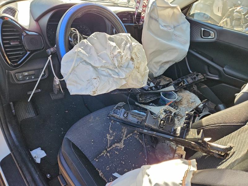 97956595 :رقم المزاد ، KNDJ33AU6N7159103 vin ، 2022 Kia Soul مزاد بيع