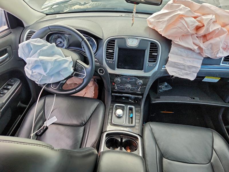 95294365 :رقم المزاد ، 2C3CCAAG3HH516256 vin ، 2017 Chrysler 300 مزاد بيع