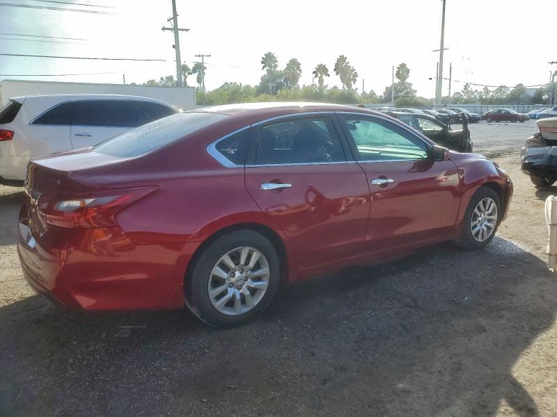 Продаж на аукціоні авто 2018 Nissan Altima, vin: 1N4AL3AP2JC105279, номер лоту: 95837575