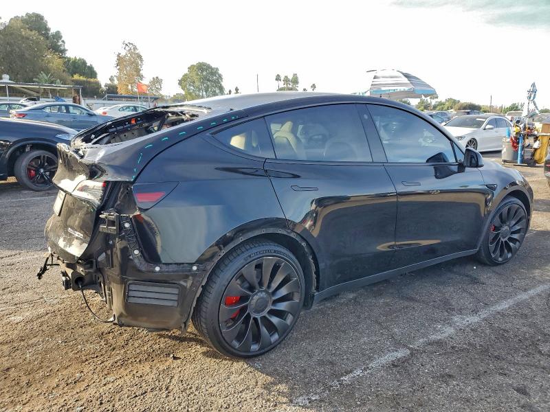 97204915 :رقم المزاد ، 7SAYGDEF0NF530581 vin ، 2022 Tesla Model Y مزاد بيع