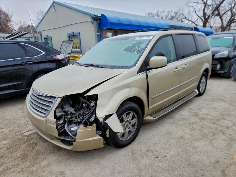 95951755 :رقم المزاد ، 2A4RR5DX9AR382256 vin ، 2010 Chrysler Town & Country مزاد بيع