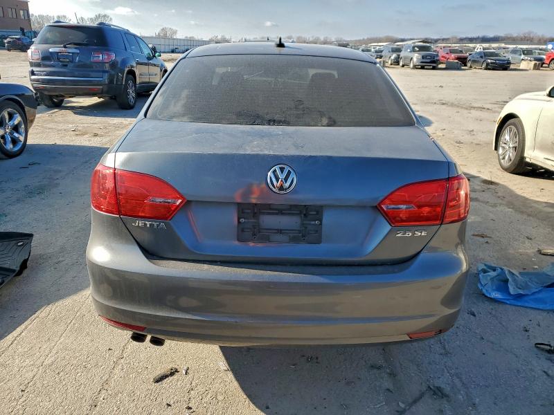 96570555 :رقم المزاد ، 3VWBZ7AJ2BM048191 vin ، 2011 Volkswagen Jetta مزاد بيع