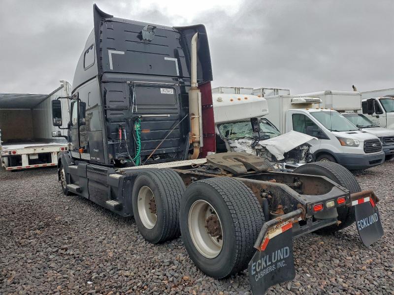 2006 Volvo Vn Vnl მანქანა იყიდება აუქციონზე, vin: 4V4NC9GH66N442911, აუქციონის ნომერი: 98238415