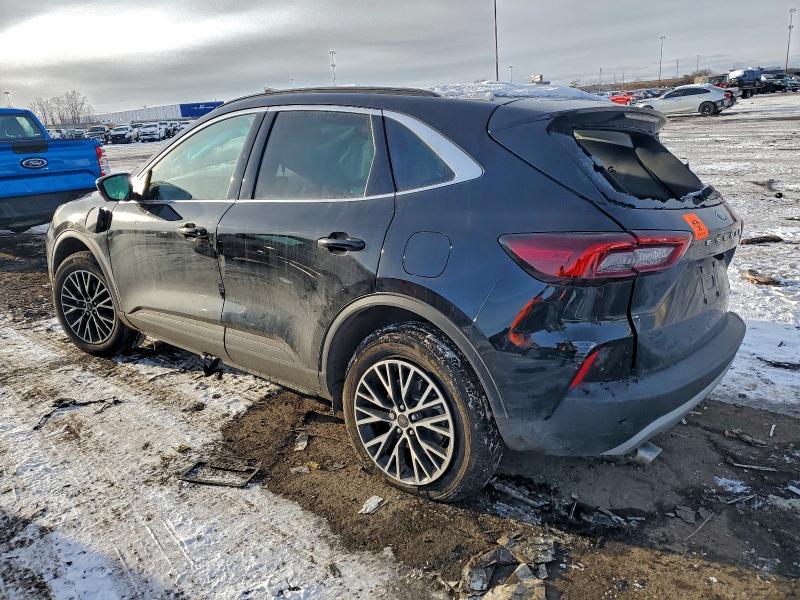 95129575 :رقم المزاد ، 1FMCU0E14SUA46215 vin ، 2025 Ford Escape مزاد بيع