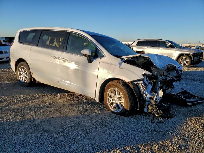 95793395 :رقم المزاد ، 2C4RC1CG4NR166127 vin ، 2022 Chrysler Voyager مزاد بيع