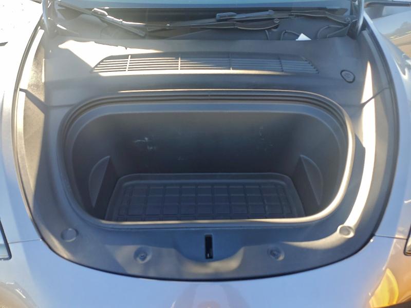 94926075 :رقم المزاد ، 7SAYGDED1RF195383 vin ، 2024 Tesla Model Y مزاد بيع