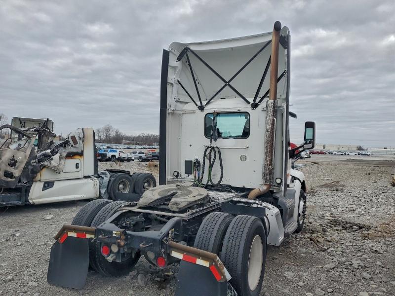 Продаж на аукціоні авто 2018 Peterbilt 579, vin: 1XPBA48X3JD477710, номер лоту: 86332595