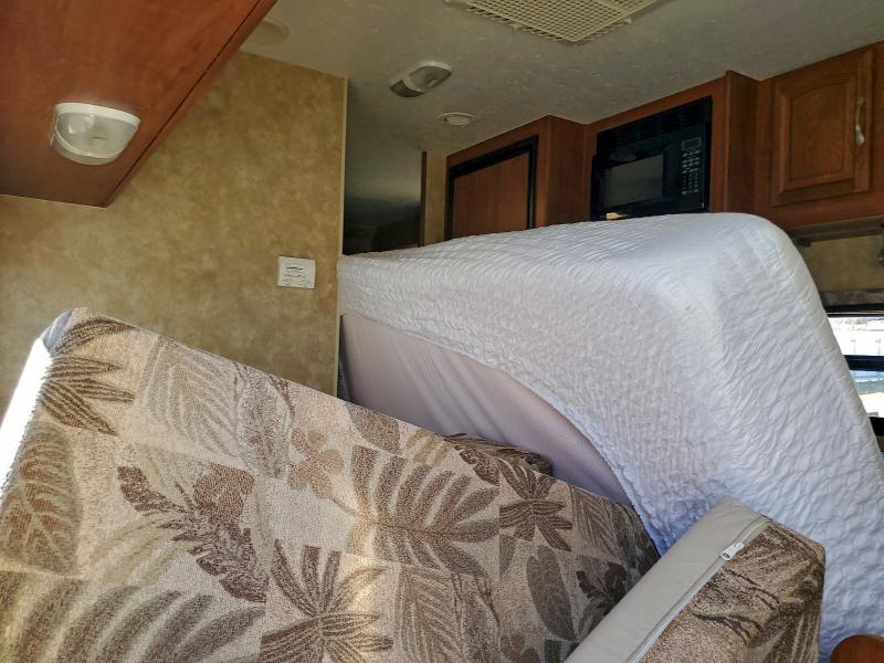 Продажа на аукционе авто 2011 Jayco Jay Feathr, vin: 1UJBJ0BM6A1JK0113, номер лота: 97006965