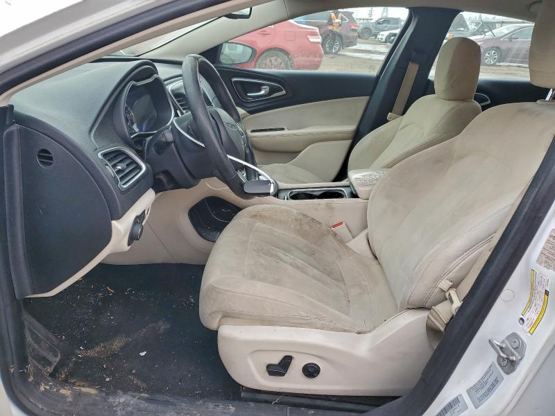 2015 Chrysler 200 მანქანა იყიდება აუქციონზე, vin: 1C3CCCABXFN743299, აუქციონის ნომერი: 98120665