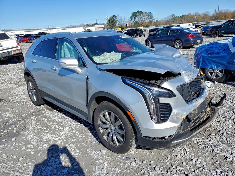 Продаж на аукціоні авто 2022 Cadillac Xt4 Premiu, vin: 1GYFZDR43NF135551, номер лоту: 97500925