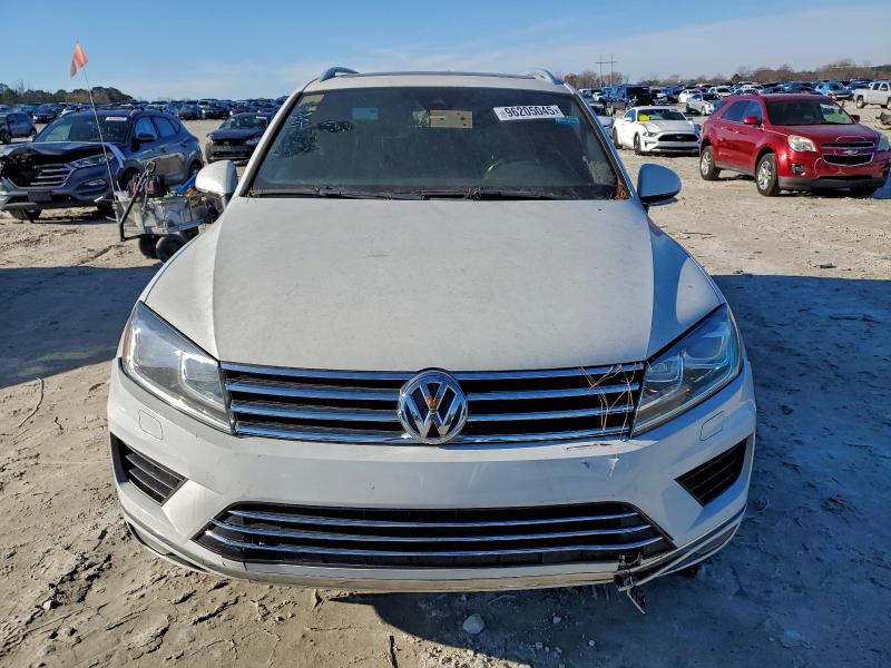 96205045 :رقم المزاد ، WVGRF7BP5HD006885 vin ، 2017 Volkswagen Touareg Wo مزاد بيع