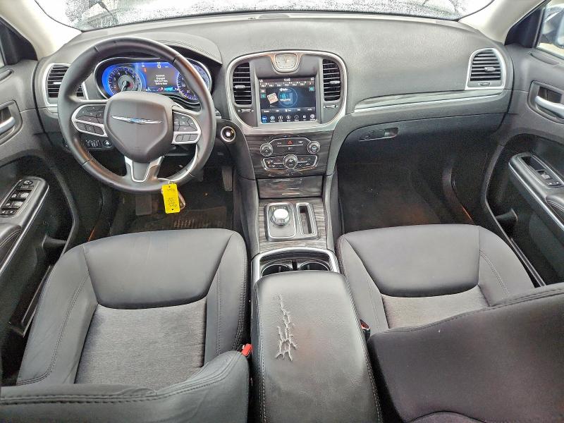 96072205 :رقم المزاد ، 2C3CCAAG7JH264579 vin ، 2018 Chrysler 300 مزاد بيع