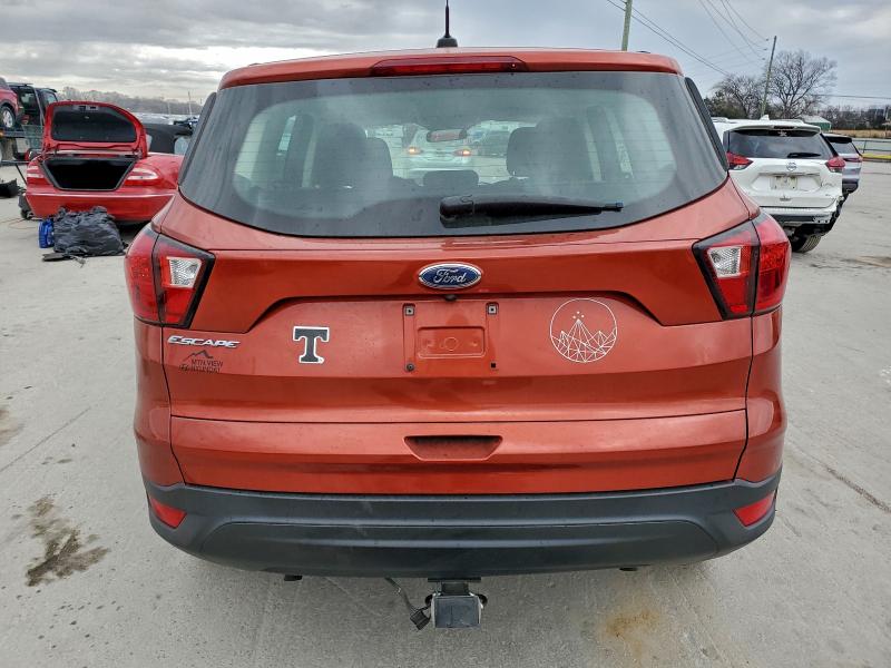 Продаж на аукціоні авто 2019 Ford Escape, vin: 1FMCU0F76KUB53513, номер лоту: 97325925