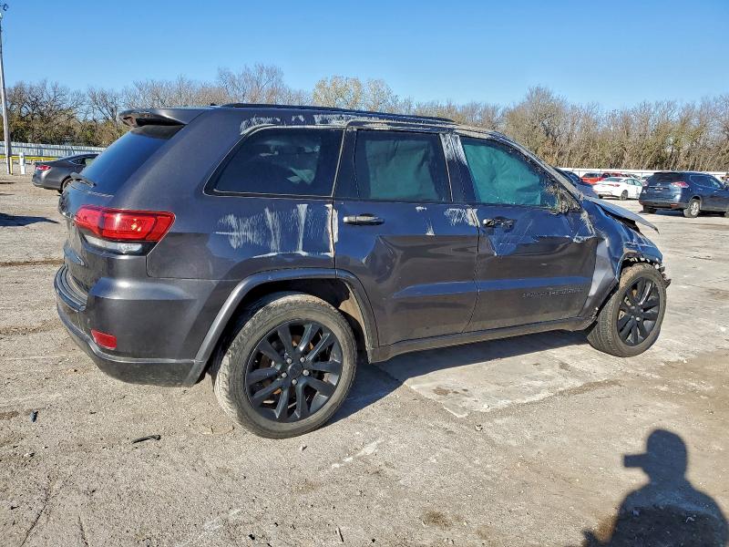 Продажа на аукционе авто 2017 Jeep Grand Cherokee, vin: 1C4RJEAGXHC782847, номер лота: 94522955