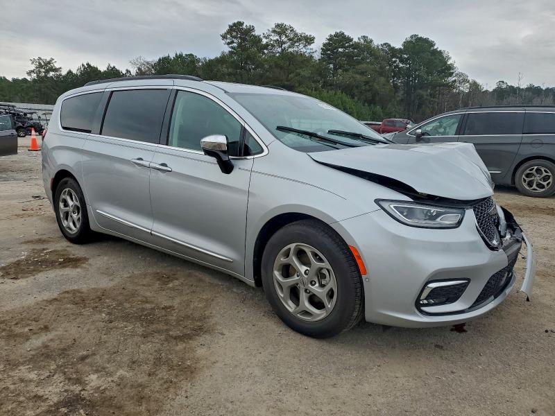 Продажа на аукционе авто 2023 Chrysler Pacifica, vin: 2C4RC1GG9PR597768, номер лота: 95566205