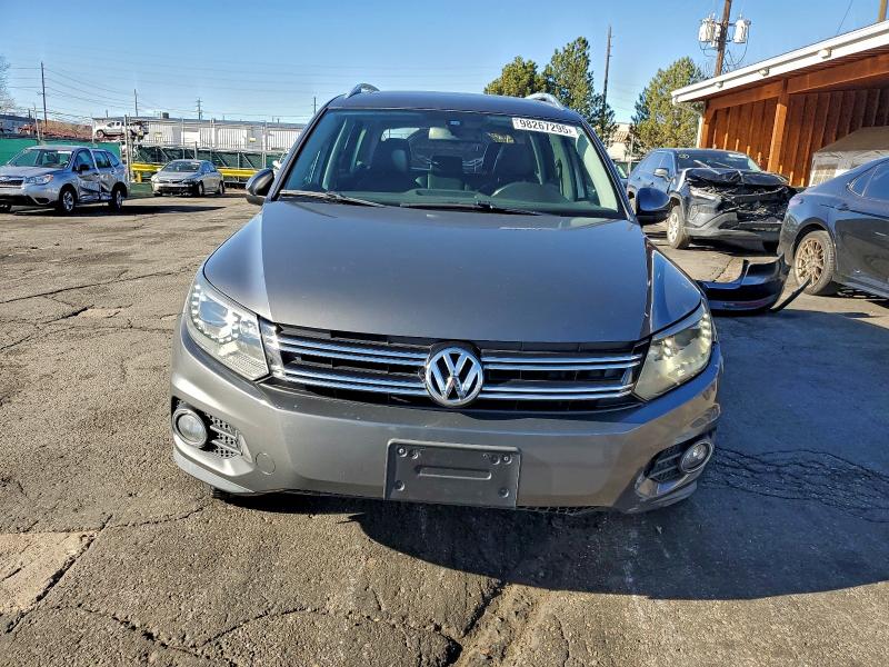 98267295 :رقم المزاد ، WVGAV7AX5GW525410 vin ، 2016 Volkswagen Tiguan مزاد بيع