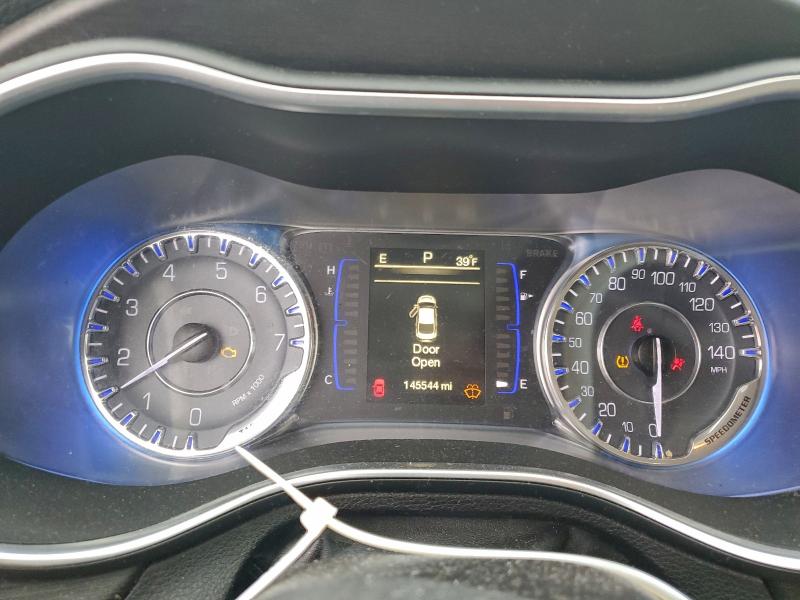 2015 Chrysler 200 მანქანა იყიდება აუქციონზე, vin: 1C3CCCABXFN743299, აუქციონის ნომერი: 98120665