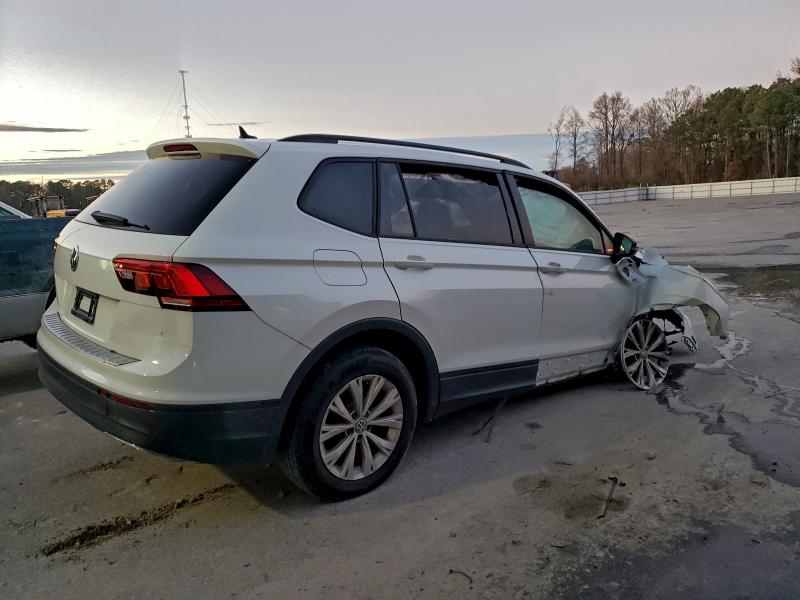 Продаж на аукціоні авто 2020 Volkswagen Tiguan S, vin: 3VV1B7AX8LM154610, номер лоту: 95835775
