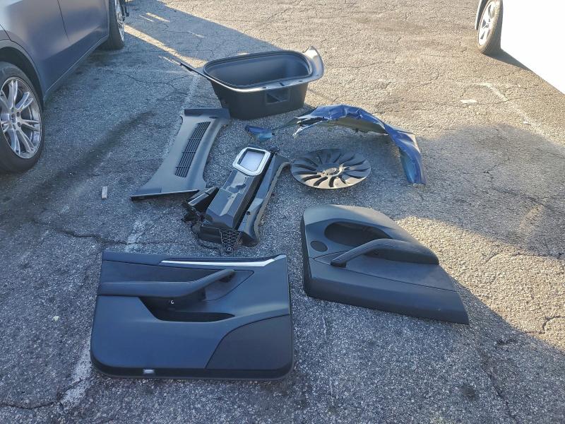 94427855 :رقم المزاد ، 7SAYGDEE1PF895636 vin ، 2023 Tesla Model Y مزاد بيع