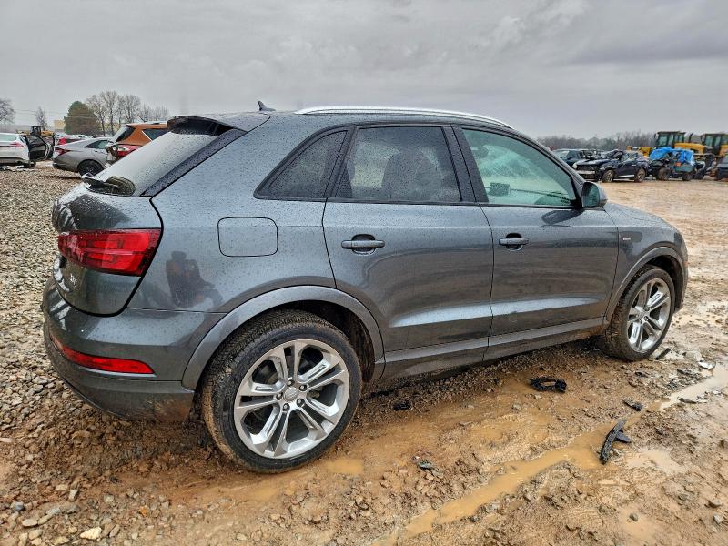 97758075 :رقم المزاد ، WA1ECCFSXJR003096 vin ، 2018 Audi Q3 مزاد بيع