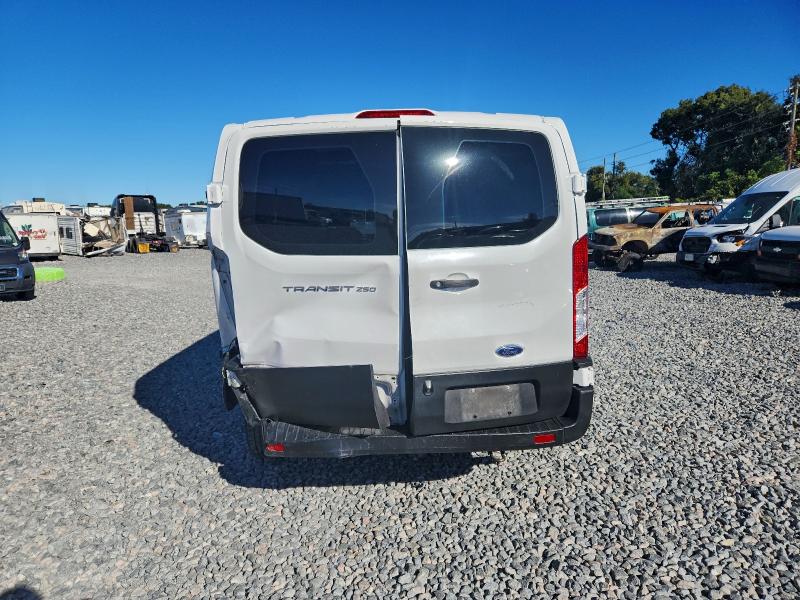 96743575 :رقم المزاد ، 1FTBR1Y85LKA78068 vin ، 2020 Ford Transit مزاد بيع