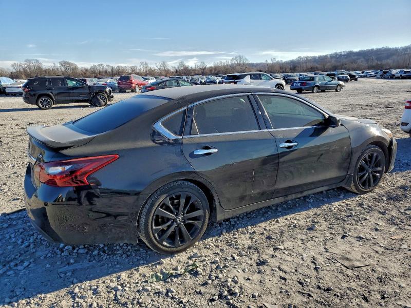 95073045 :رقم المزاد ، 1N4AL3AP1HC213404 vin ، 2017 Nissan Altima 2.5 مزاد بيع