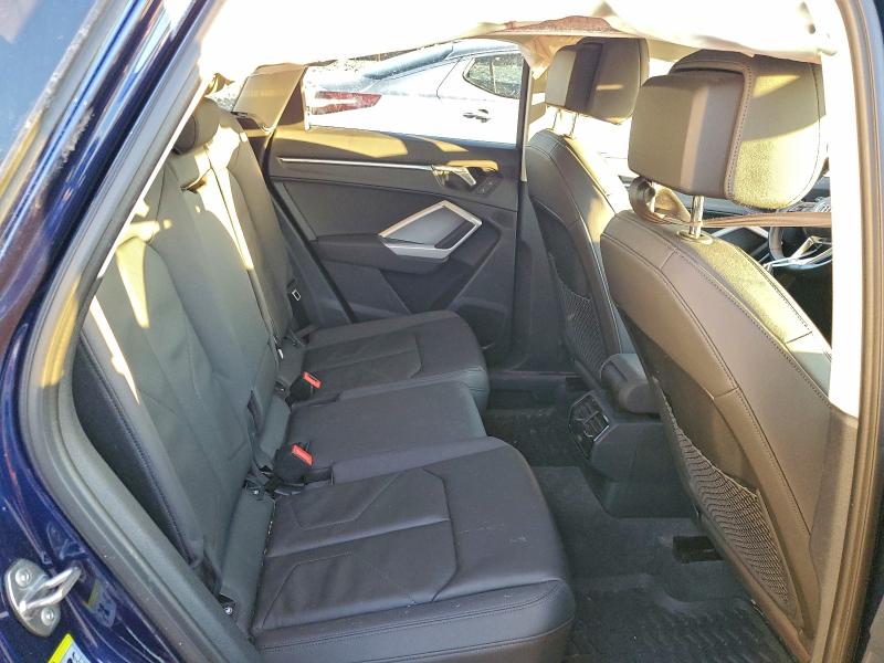 97756365 :رقم المزاد ، WA1BUCF35M1092281 vin ، 2021 Audi Q3 مزاد بيع