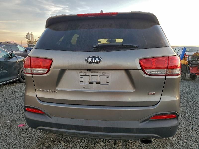 97612155 :رقم المزاد ، 5XYPG4A37GG077365 vin ، 2016 Kia Sorento مزاد بيع