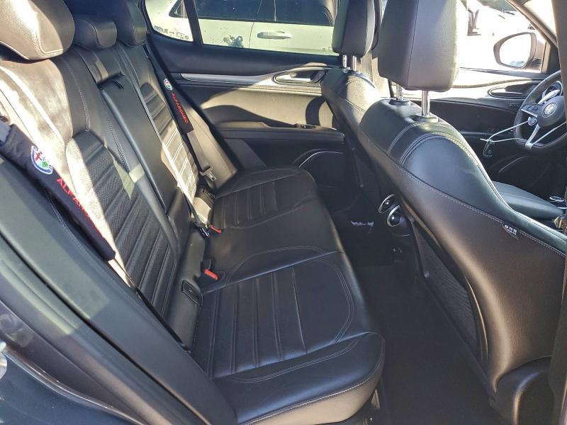 2018 Alfa Romeo Stelvio მანქანა იყიდება აუქციონზე, vin: ZASFAKNN8J7B70243, აუქციონის ნომერი: 96761245