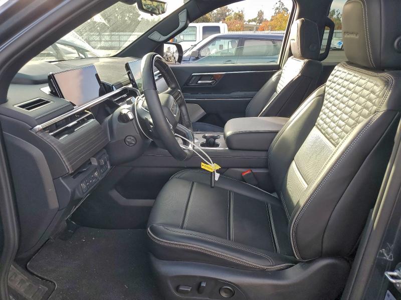 94556555 :رقم المزاد ، 1GT10MED8SU408281 vin ، 2025 Gmc Sierra مزاد بيع