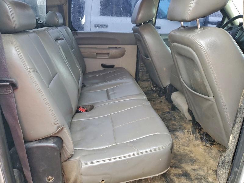 97097955 :رقم المزاد ، 1GD422CL9BF251463 vin ، 2011 Gmc Sierra مزاد بيع