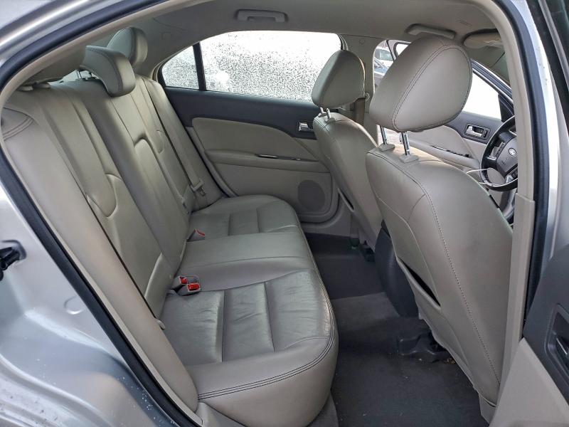 95841305 :رقم المزاد ، 3FAHP0JA8BR117002 vin ، 2011 Ford Fusion مزاد بيع