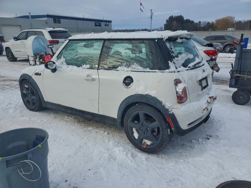 2004 Mini Cooper S მანქანა იყიდება აუქციონზე, vin: WMWRE33484TD85157, აუქციონის ნომერი: 95927075