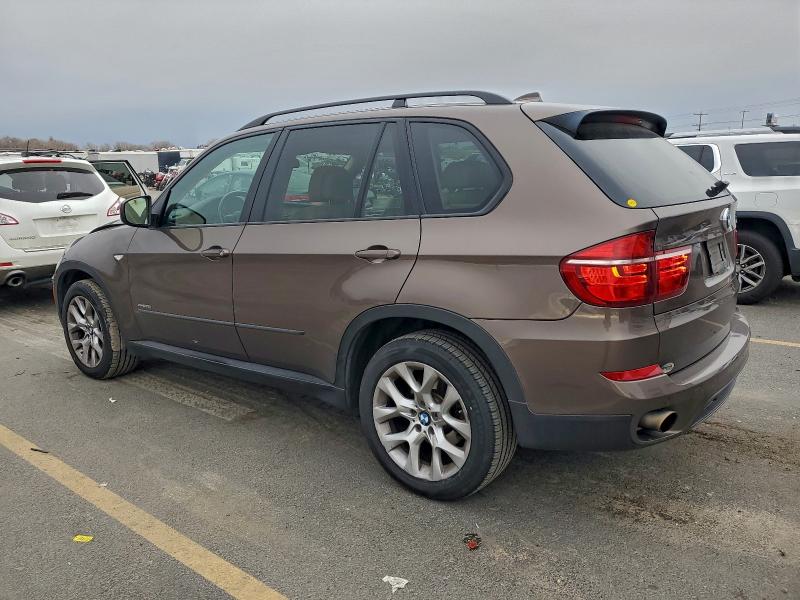 96222655 :رقم المزاد ، 5UXZV4C54BL409819 vin ، 2011 Bmw X5 Xdrive3 مزاد بيع