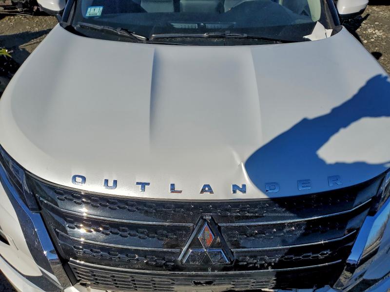 Продаж на аукціоні авто 2022 Mitsubishi Outlander, vin: JA4J4TA87NZ019883, номер лоту: 97446165